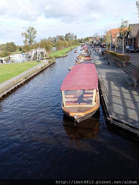 。荷蘭景點 // 自駕船🚤遊玩羊角村 Giethoorn