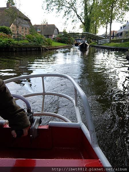 。荷蘭景點 // 自駕船🚤遊玩羊角村 Giethoorn