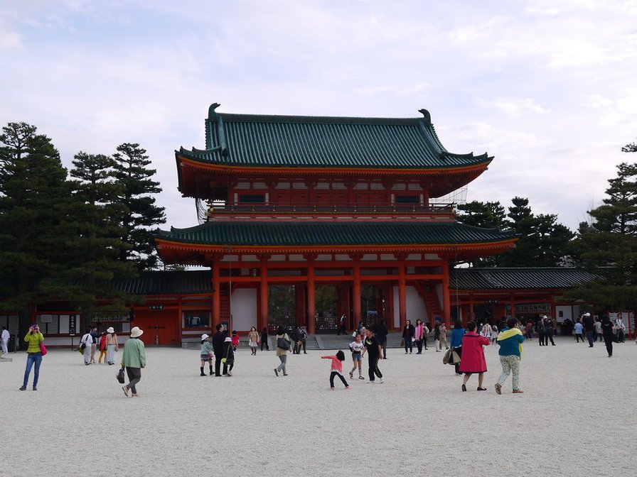 【京都】平安神宮 vs. 紅＆白的世界｜日本最大鳥居＋粉紅色