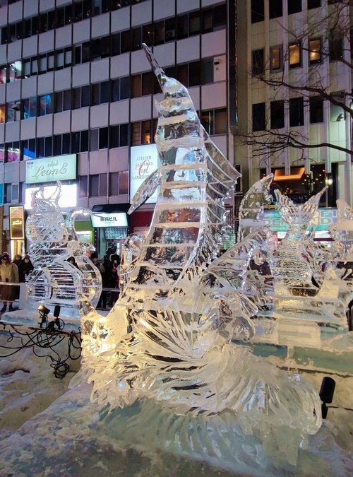 20230204_06 狸小路逛街_雪祭薄野場地 10s.jpg