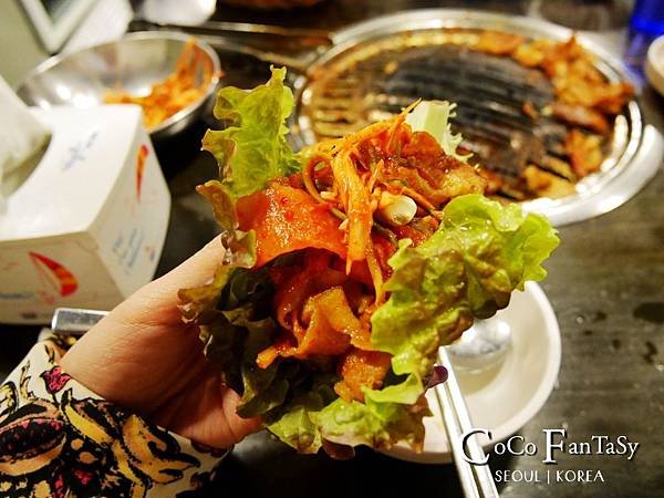 韓國首爾｜明洞｜新村食堂烤肉새마을식당，平價烤肉必推