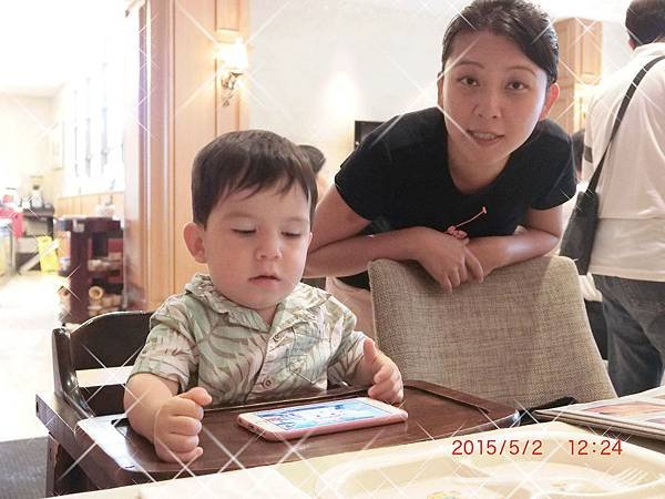 環保阿嬤全家於***翰品酒店西餐區年度家族團聚(二)2015