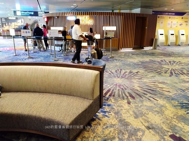 新加坡 樟宜機場 好睡處 金枕頭 轉機 過夜 沙發 椅子 航廈 T3