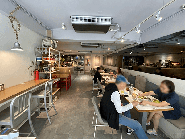 Cafe&apos; a&apos; la mode用餐區