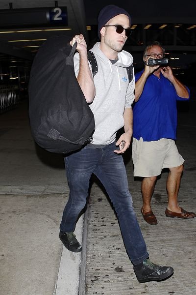 Rob landing at LAX - 20130723 (10).jpg