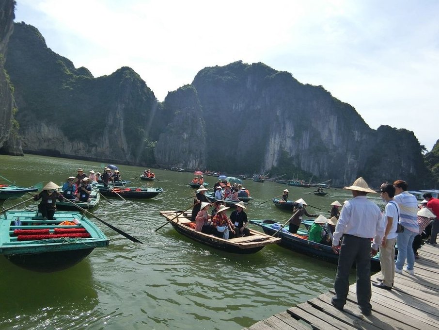 小竹筏遊湖. 2016.6.13 (30).JPG