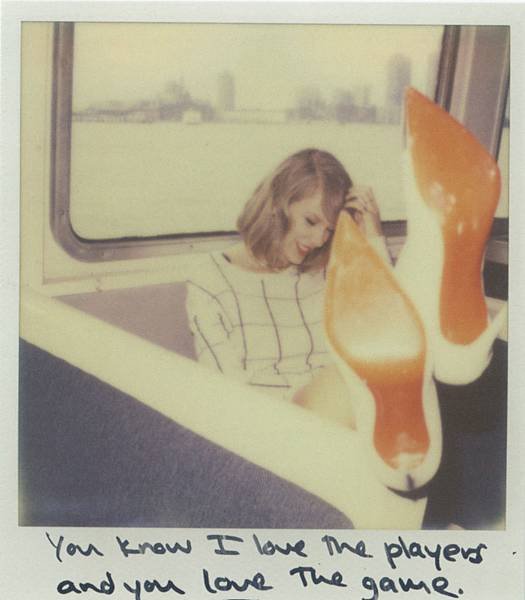 taylorswift-1989polaroid-22.jpg