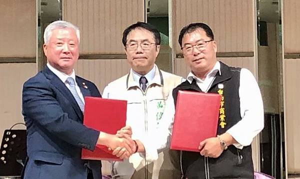 臺南市政府 黃偉哲市長、趙卿惠、葉澤山副市長、方進呈秘書長、