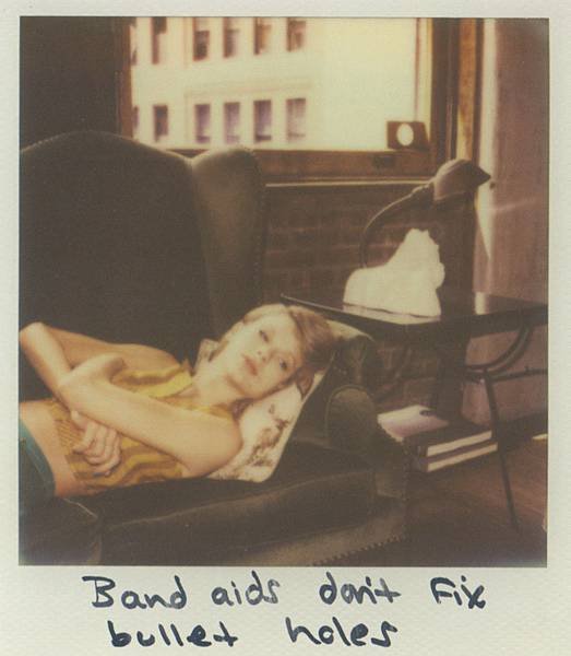 taylorswift-1989polaroid-59.jpg