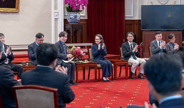 蕭美琴副總統肯定IT Matters Awards獲獎代表　