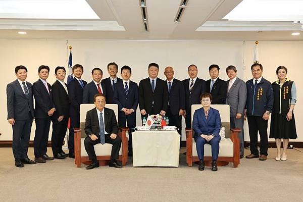 臺南市政府 黃偉哲市長、趙卿惠、葉澤山副市長、方進呈秘書長、