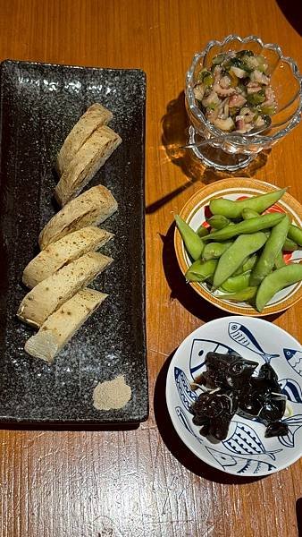 鱈魚肝與章魚小菜
