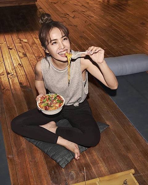 20200504 蔡依林 jolin Uber eats 今晚想來點 品牌代言人 johnny by hc group 03.jpg