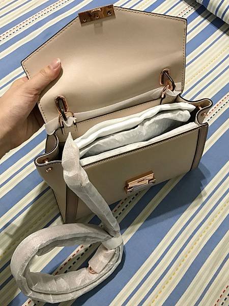 MK_WhitneyRosegold_開箱13.JPG