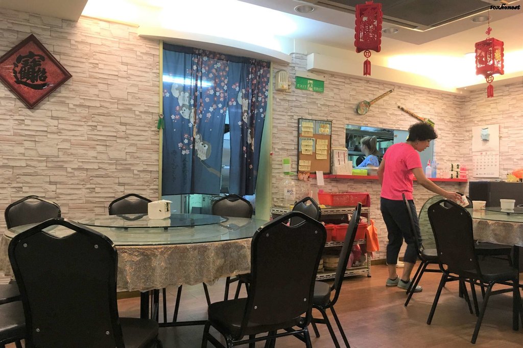 龍哥食堂 出餐口