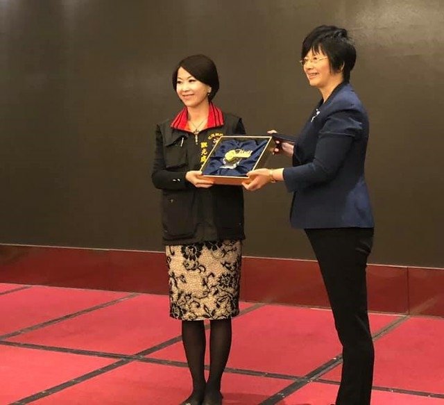 唐玉書陪同林縣長和饒縣長來上海推廣宜花東山好水 (9)