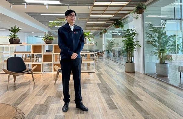 高雄市政府 陳其邁市長、林欽榮、羅達生副市長、郭添貴秘書長、