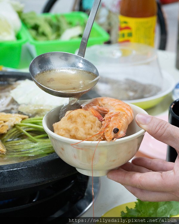 發爐石頭火鍋館