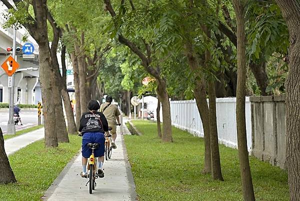 高雄市政府 陳其邁市長、林欽榮、羅達生、李懷仁副市長、郭添貴