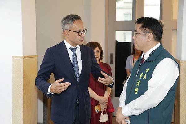 臺南市政府 黃偉哲市長、趙卿惠、葉澤山副市長、方進呈秘書長、