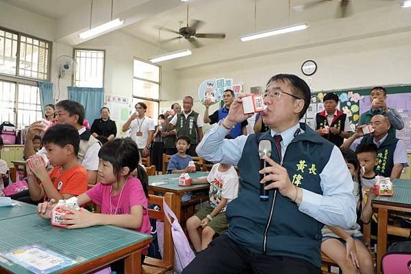 臺南市政府 黃偉哲市長、趙卿惠、葉澤山副市長、方進呈秘書長、