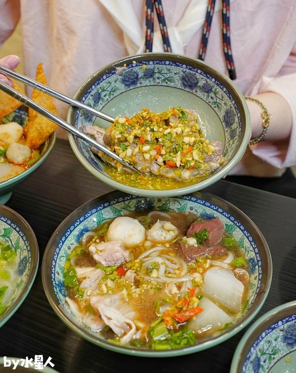 阿瑞ma泰國55船面：台中一中新開幕泰式船麵，道地船麵一碗5