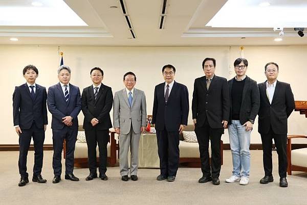 臺南市政府 黃偉哲市長、趙卿惠、葉澤山副市長、方進呈秘書長、