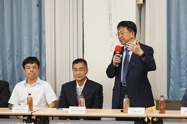 高雄市政府 陳其邁市長、林欽榮、羅達生副市長、郭添貴秘書長、