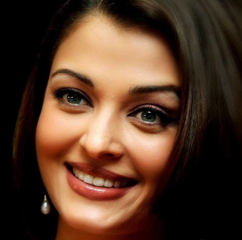 Aishwarya-Rai-519s.jpg