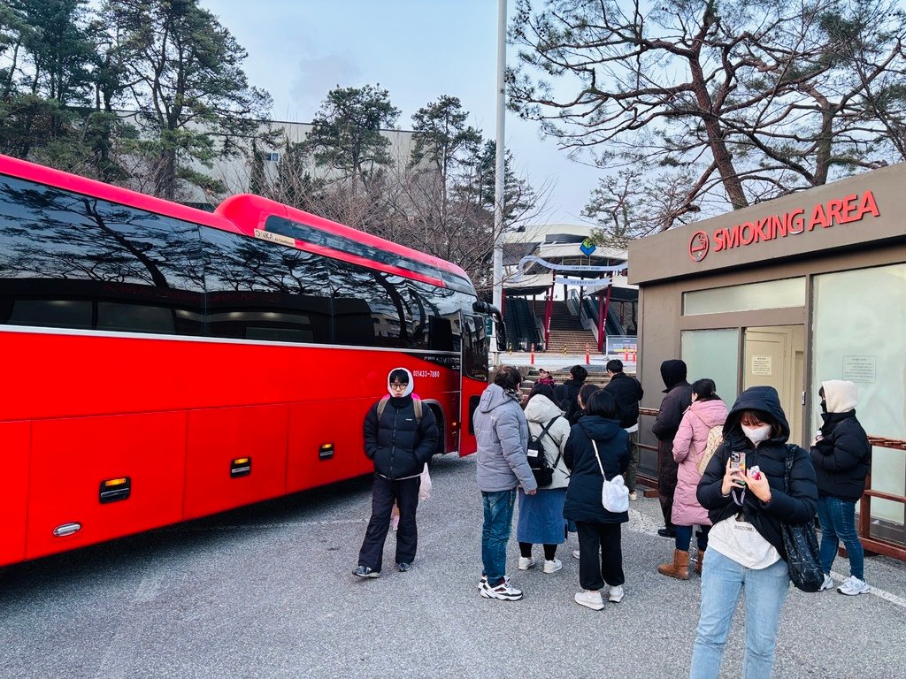 芝山滑雪場一日遊