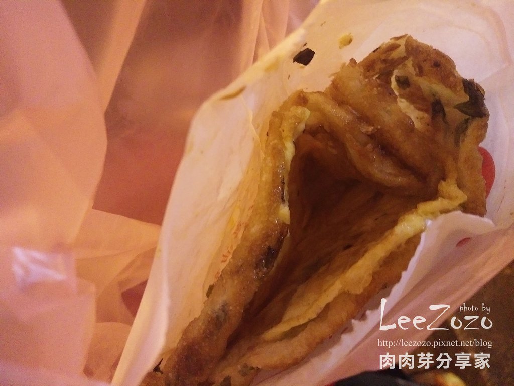 中壢觀光夜市,中壢夜市遊記,中壢夜市,中壢夜市招牌,肉肉芽分享家,中壢夜市美食攤販紀錄,中壢夜市美食,中壢夜市攤販,中壢夜市時間,中壢夜市2024,中壢夜市必吃美食,,中壢一心蔥油餅,中壢夜市蔥抓餅,中壢夜市蔥油餅
