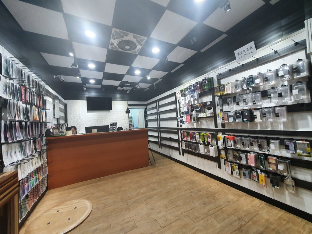 高雄推薦ideology手機維修手機包膜
