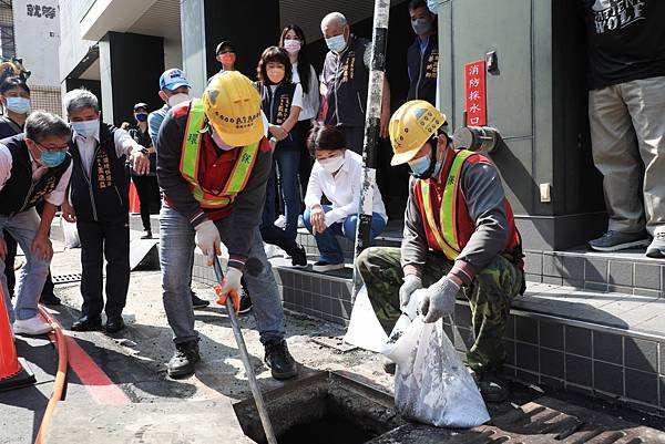 體恤環保局清潔人員辛勞-調高清潔獎金及駕駛安全獎金3