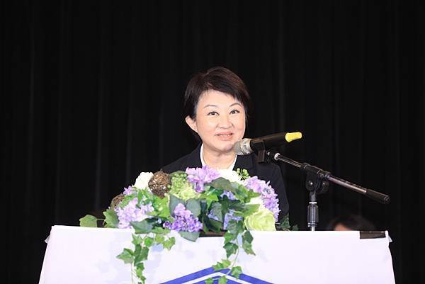 台中律師公會理事長新舊任交接-盧市長感謝-擔任市府橋梁