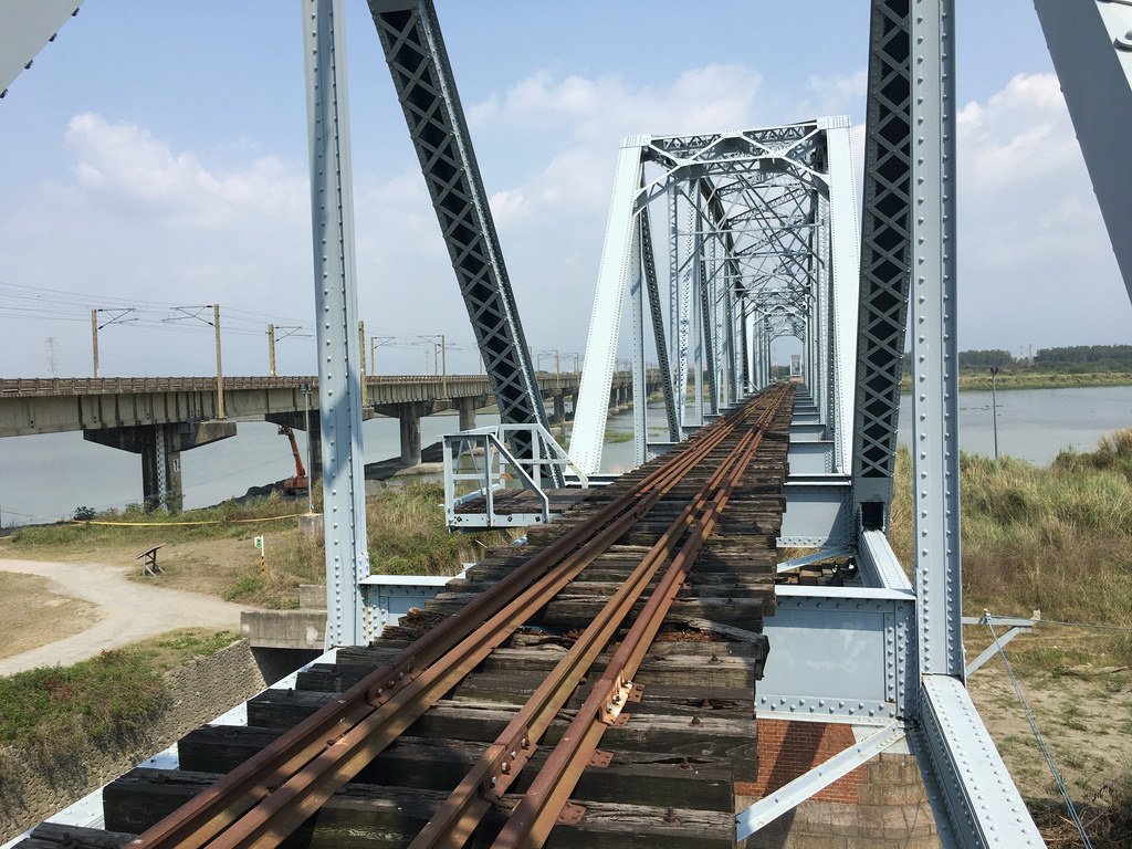 高屏舊鐵橋