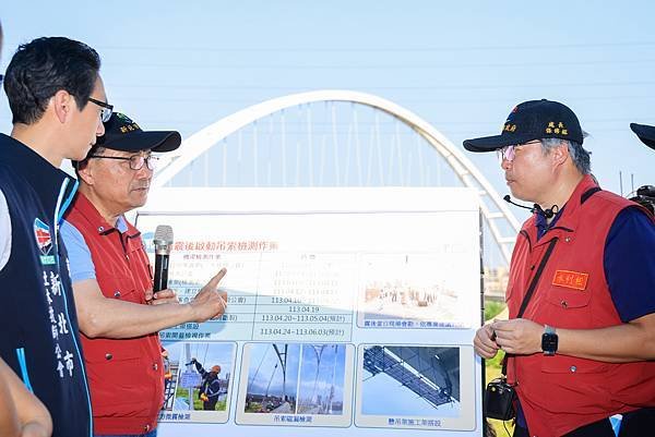 視察新月橋封閉檢測情形 侯友宜：確保安全無虞再開放通行