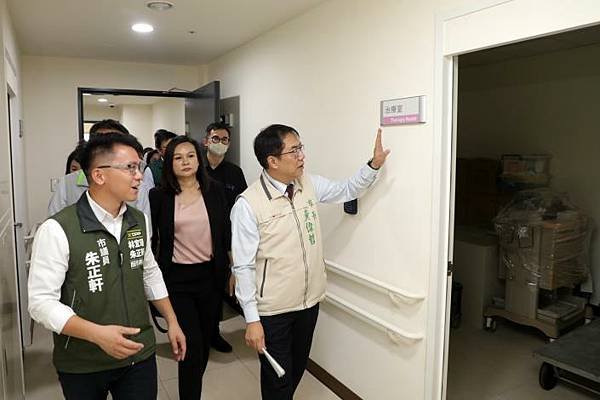 臺南市政府 黃偉哲市長、趙卿惠、葉澤山副市長、方進呈秘書長、