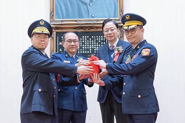 桃園市警察局新任分局長暨大隊長交接典禮　張善政市長期勉帶給市