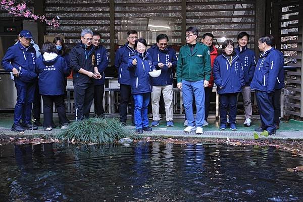 市長盧秀燕今-18-日視察雪霸國家公園台灣櫻花鉤吻鮭種源庫