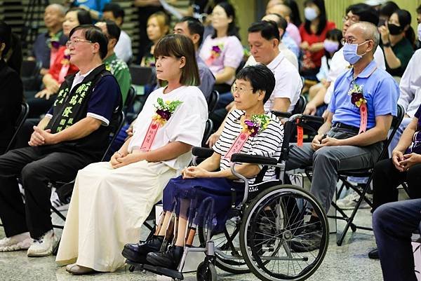 高雄市政府 陳其邁市長、林欽榮、羅達生副市長、郭添貴秘書長、