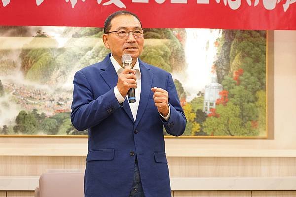 侯友宜表揚2024總統教育獎學子 肯定永不放棄的精神