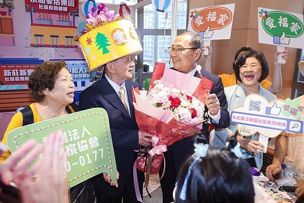 新北市政府 侯友宜市長、 劉和然、朱惕之、陳純敬副市長、邱敬