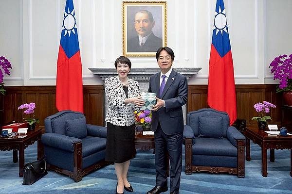 賴清德總統接見日本前經濟安全保障擔當大臣高市早苗眾議員　盼臺