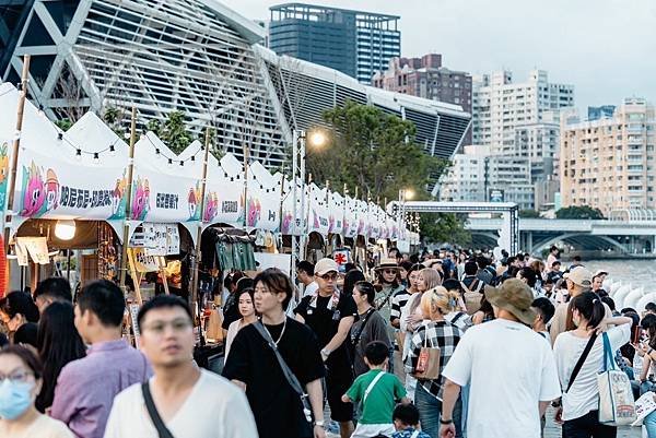 高雄市政府 陳其邁市長、林欽榮、羅達生副市長、郭添貴秘書長、