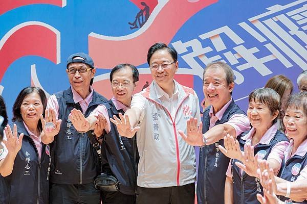 桃園市政府 張善政市長、蘇俊賓、王明鉅副市長、詹榮鋒秘書長：