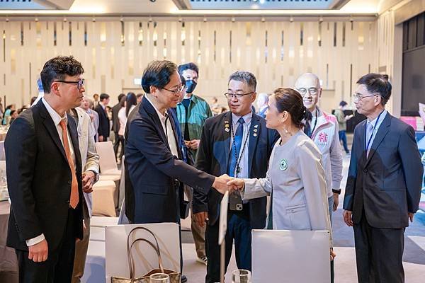 桃園市政府 張善政市長、蘇俊賓、王明鉅副市長、溫代欣秘書長、