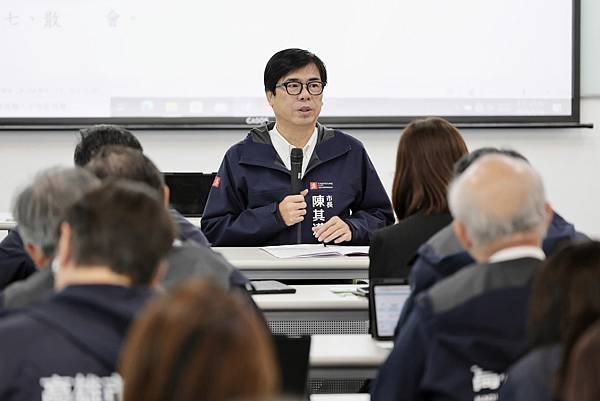 高雄市政府 陳其邁市長、林欽榮、羅達生副市長、郭添貴秘書長、