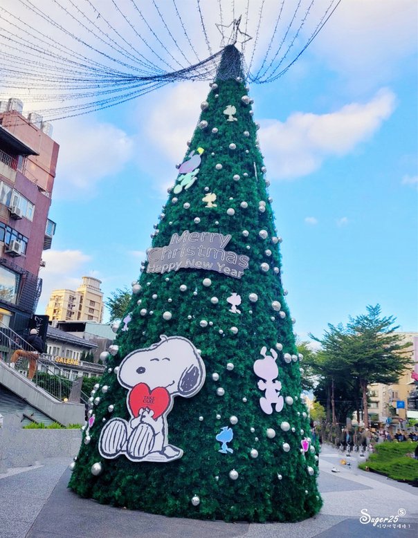 台北史奴比展1.jpg