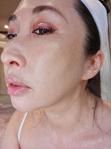 Facetune_11-12-2018-15-13-36.jpg