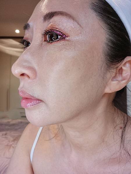 Facetune_11-12-2018-15-11-30.jpg